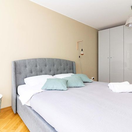 Elija Swan-Toy Apartments Šventoji المظهر الخارجي الصورة