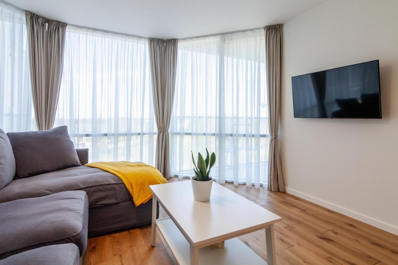 Elija Swan-Toy Apartments Šventoji المظهر الخارجي الصورة