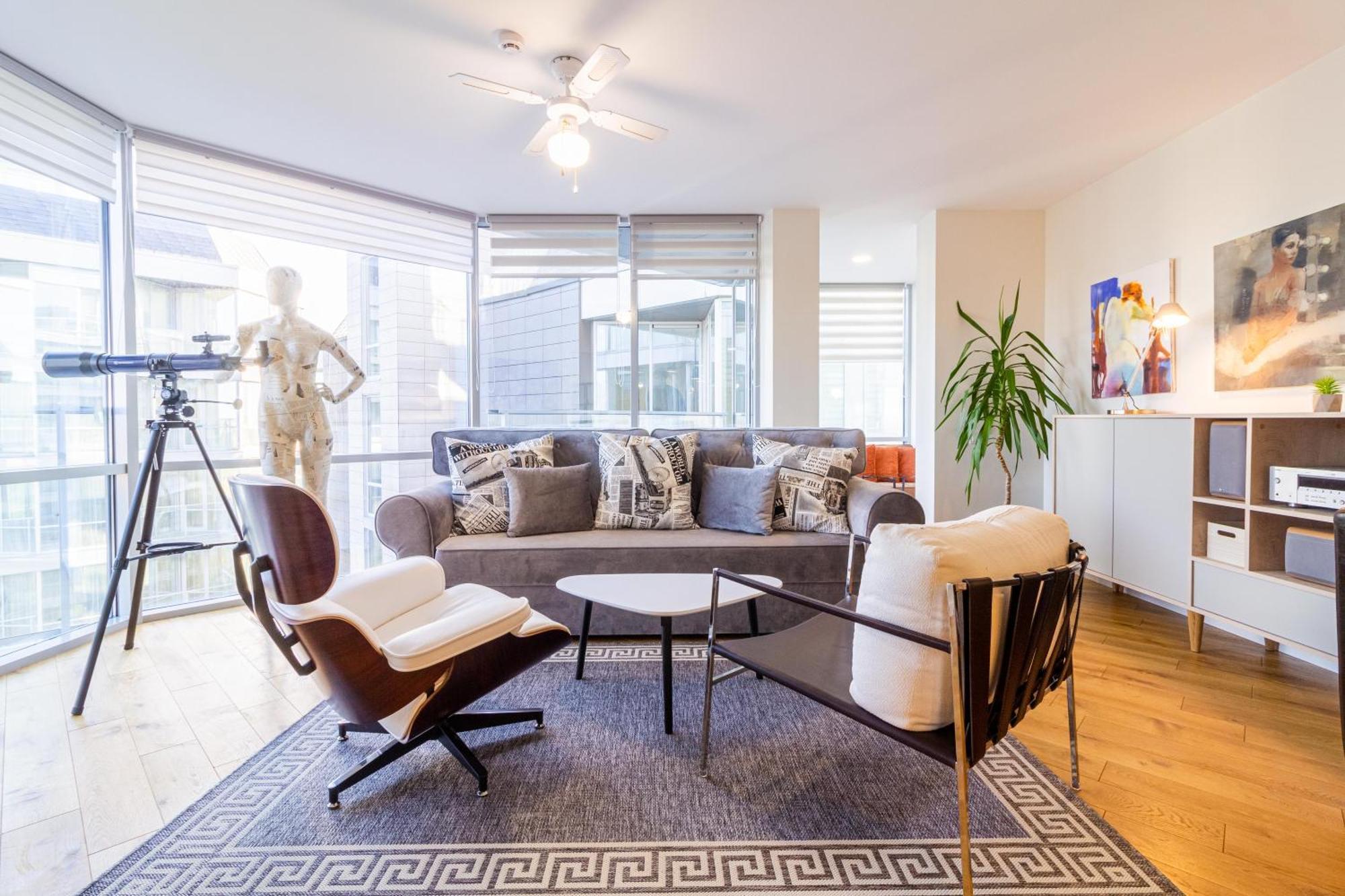 Elija Swan-Toy Apartments Šventoji الغرفة الصورة