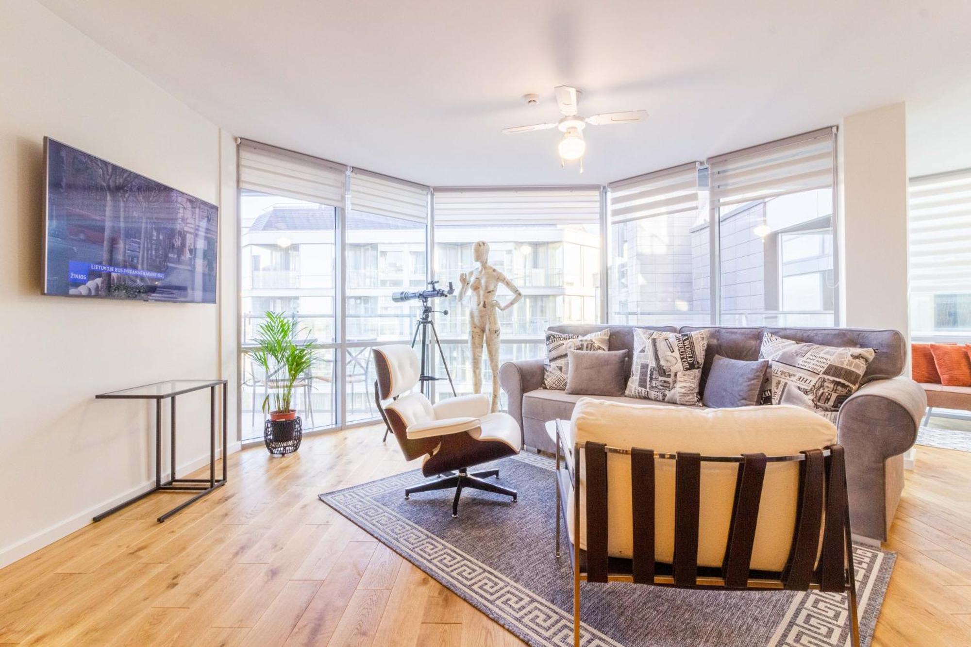 Elija Swan-Toy Apartments Šventoji الغرفة الصورة